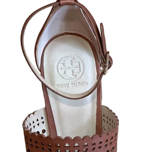 Tory Burch Perforated Gladiator 85MM (3.25")  Wedge, Size 9 - Picture 4 of 10